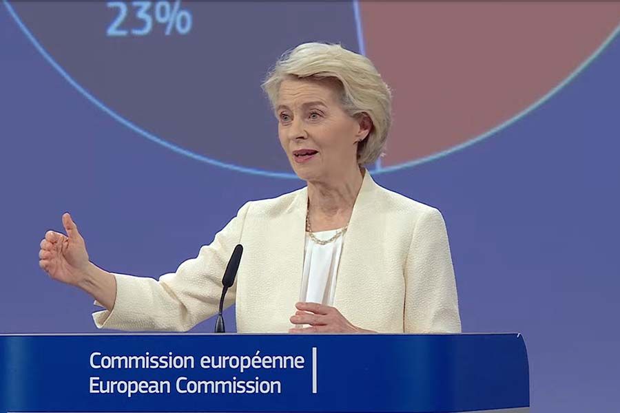 Ursula von der Leyen, présidente de la Commission européenne, va proposer d'introduire dans les règlements un « objectif rural » avec des moyens affectés.
