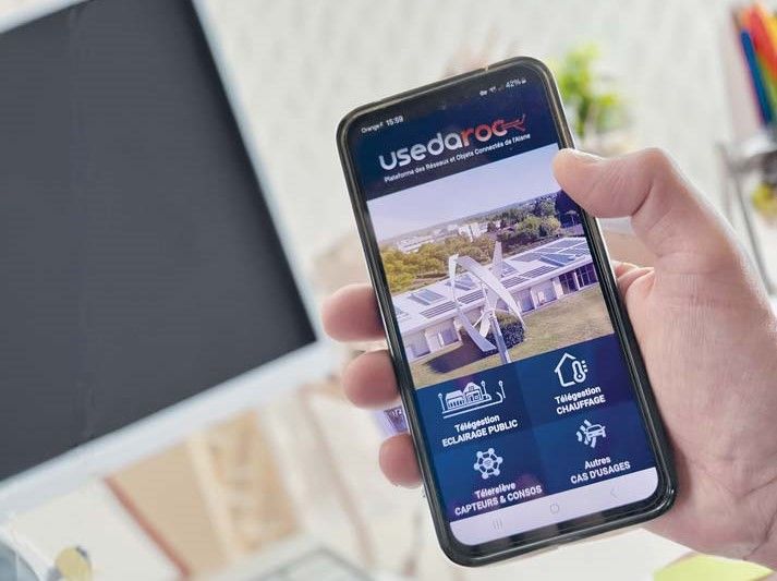 L'application Usedaroc permet à 550 communes axonaises de piloter à distance 65 000 points lumineux via 3 500 armoires connectées.