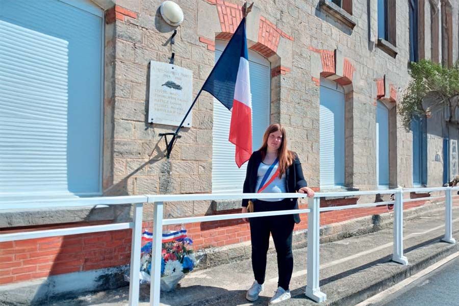 « Il faut mettre en avant des jeunes qui s'engagent et montrer que c'est possible parce que nous avons besoin de renouvellement dans nos communes. » Julie Pépin, 20 ans, maire de Saint-Chéron (51), lors de la cérémonie du 8 mai 2026.