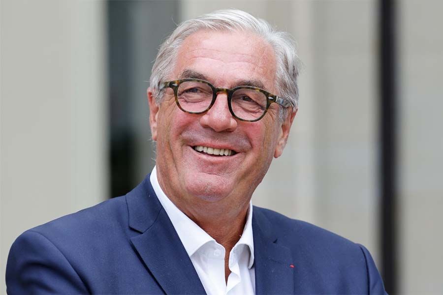 "L'Etat nous demande de participer au redressement des finances publiques alors qu'il nous impose des dépenses», déplore François Sauvadet, président de Départements de France. "L'Etat nous demande de participer au redressement des finances publiques alors qu'il nous impose des dépenses», déplore François Sauvadet, président de Départements de France.