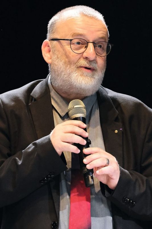 Michel Sauvade, co-président de la commission numérique de l'AMF, intervenant, le 20 novembre 2024, lors du forum sur la couverture numérique