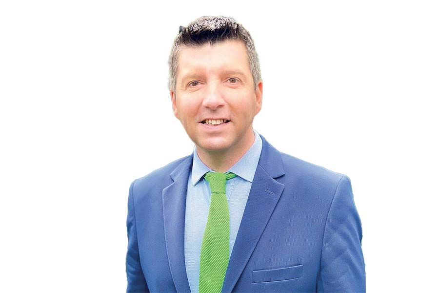 L'objectif de Mickaël Hiraux, maire de Fourmies (11 500 habitants, Nord), est de rendre la commune autonome
en énergies renouvelables d'ici à 2050. L'objectif de Mickaël Hiraux, maire de Fourmies (11 500 habitants, Nord), est de rendre la commune autonome
en énergies renouvelables d'ici à 2050.