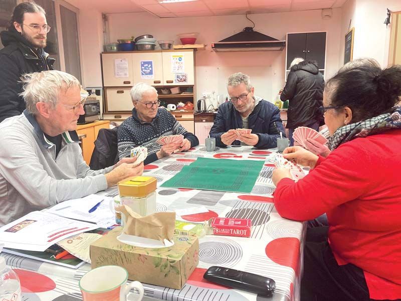 L'Azimut, groupe d'entraide mutuelle basé à Haguenau (67), est dédié aux personnes qui souffrent de troubles psychiques. C'est un lieu de socialisation et de soutien, sans jugement.