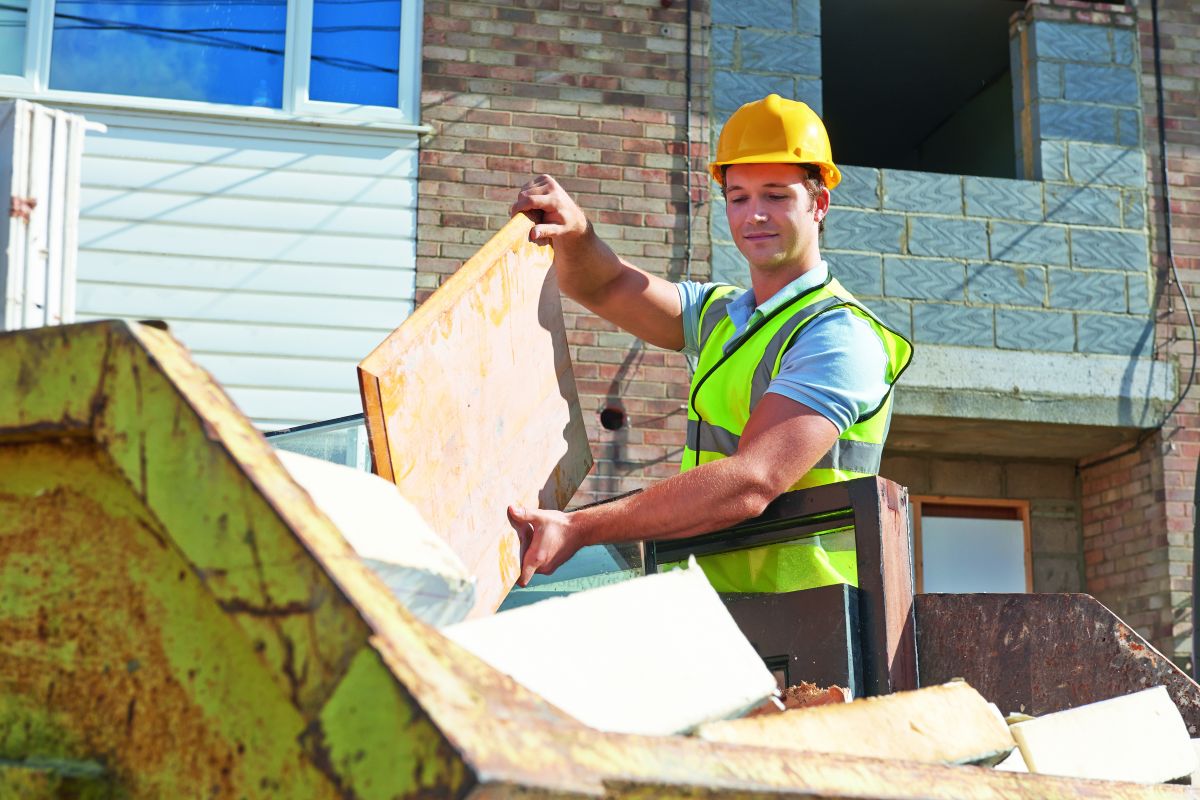 Pour la filière sur les produits et matériaux
de construction du bâtiment, les collectivités devront contractualiser avec deux ou quatre éco-organismes agréés.