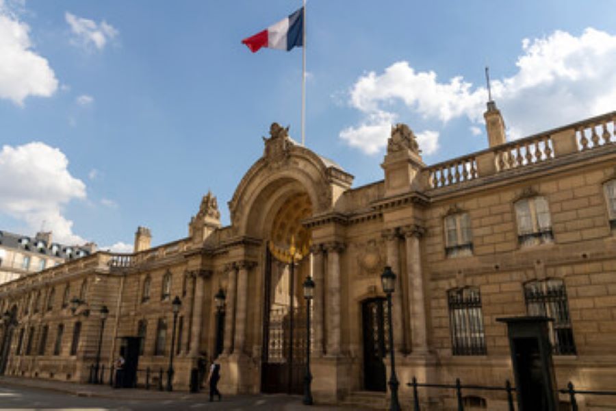 Le Conseil des ministres du 1er juillet 2026 a fixé le premier tour de l'élection présidentielle au dimanche 18 avril 2027 et le second tour au dimanche 2 mai 2027. 
