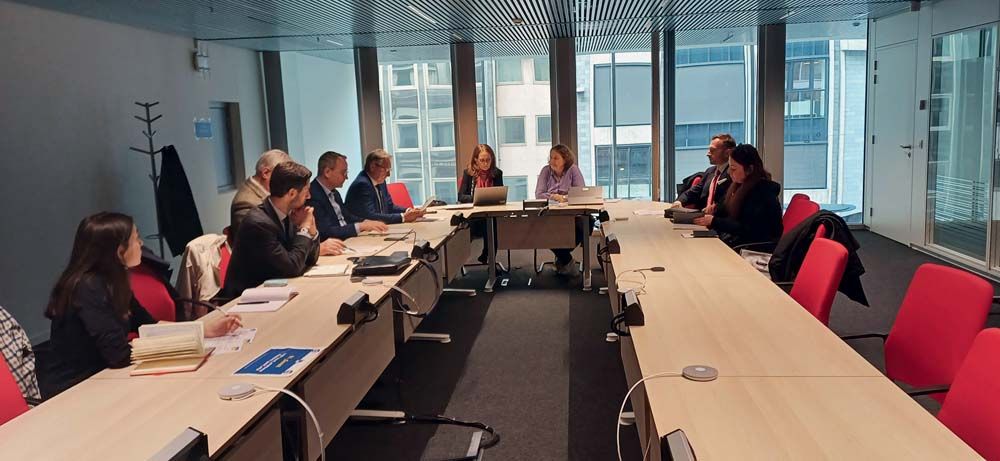 La Confédération des petites villes et municipalités de l'Union européenne, réunie en avril, plaide pour une gestion « territorialisée » des fonds. La Confédération des petites villes et municipalités de l'Union européenne, réunie en avril, plaide pour une gestion « territorialisée » des fonds.