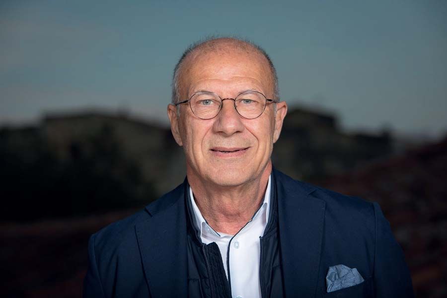 Pour Alain Barbe, président de la communauté de communes du Grand Pic Saint-Loup (Hérault, 36 communes et 51 000 habitants) et maire des Matelles (2 068 habitants), " [notre] rôle est de soutenir les communes en mutualisant les moyens ".