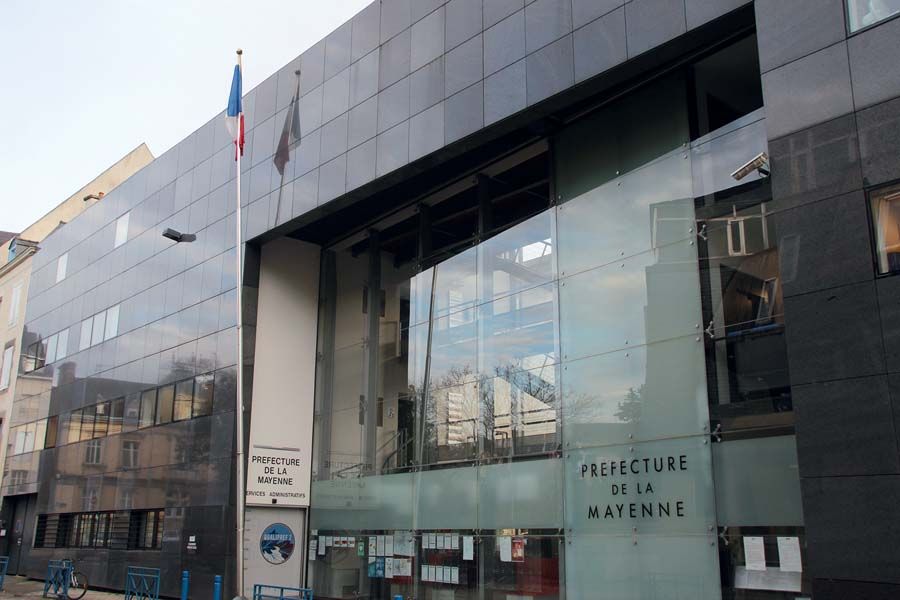 « De la vigilance ». Tel est le mot d'ordre de la préfecture de la Mayenne pour détecter les dérives sectaires et appuyer
les maires sur le terrain. « De la vigilance ». Tel est le mot d'ordre de la préfecture de la Mayenne pour détecter les dérives sectaires et appuyer
les maires sur le terrain.