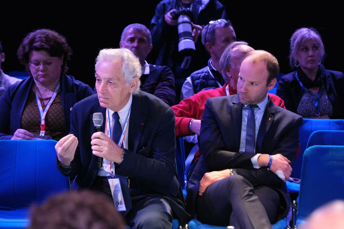 Frédéric Cuillerier et Sylvain Laval, co-présidents de la commission transports de l'AMF, ont participé au forum du 20 novembre 2024.