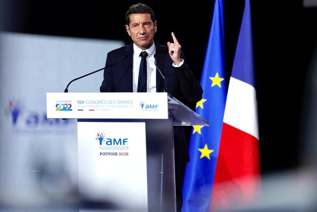 David Lisnard, président de l'AMF, propose au chef de l'Etat un débat public sur la situation des finances locales, après les élections européennes ou lors du prochain congrès des maires, en novembre.