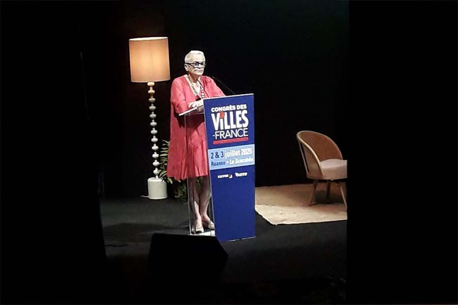 Pour la ministre de l'Aménagement du territoire et de la décentralisation, Françoise Gatel, les collectivités sont « vertueuses » sur le plan budgétaire mais il est nécessaire de les « associer » à l'effort de redressement des comptes publics. 