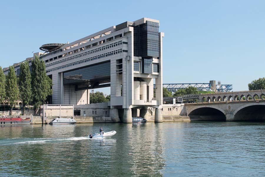 Une loi spéciale a été adoptée en attendant
un projet de loi de finances pour 2025.