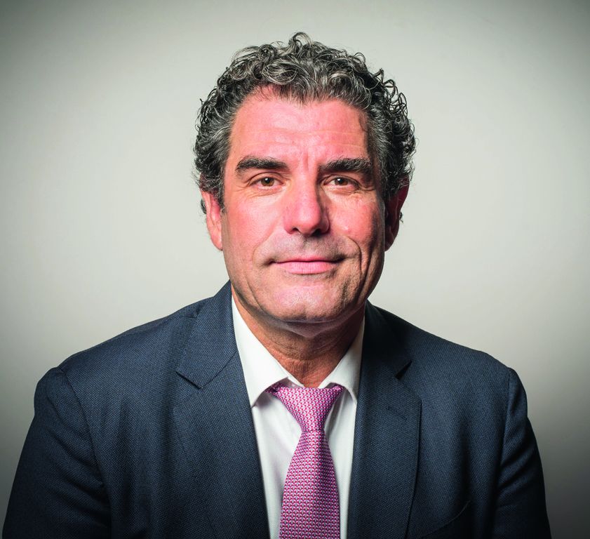 Selon Jean-François Soto, maire de Gignac (34, 6 830 hab.), président de la communauté de communes Vallée de l'Hérault (28 communes et 42 800 hab.) et du Pays Cœur d'Hérault (77 communes, 85 000 hab.), " il n'y a pas d'équilibre du territoire sans accès aux soins ".