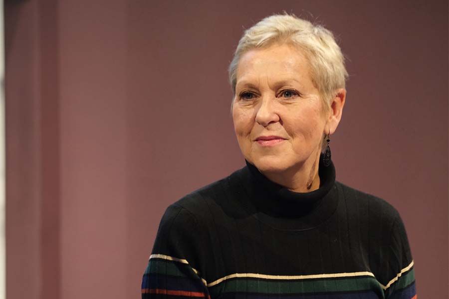 Anne le Hénanff, ministre déléguée chargée de l'Intelligence artificielle et du Numérique, estime que " répondre au défi de la cybersécurité est aussi de la responsabilité du maire. C'est un objectif de pilotage et de gouvernance au même titre que l'urbanisme par exemple ". 
